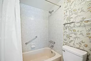 900 Colony Point Cir, Pembroke Pines, FL 33026 - Photo 14