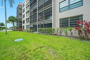 900 Colony Point Cir, Pembroke Pines, FL 33026 - Photo 22
