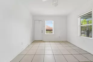 1021 14th St, West Palm Beach, FL 33401 - Photo 4