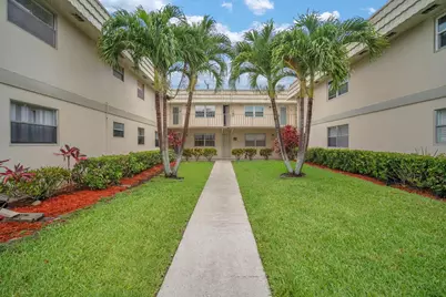 716 Saxony Place #O, Delray Beach, FL 33446 - Photo 1