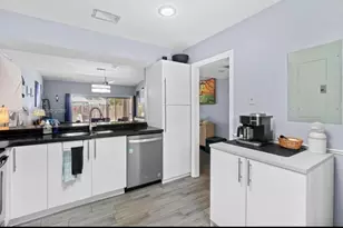 2900 NW 69th Ct, Fort Lauderdale, FL 33309 - Photo 10