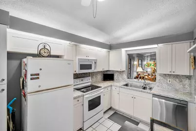 6215 Kings Gate Circle, Delray Beach, FL 33484 - Photo 14