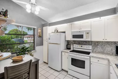 6215 Kings Gate Circle, Delray Beach, FL 33484 - Photo 10