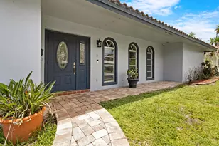 10875 NW 40th St, Coral Springs, FL 33065 - Photo 4