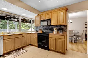 10875 NW 40th St, Coral Springs, FL 33065 - Photo 18