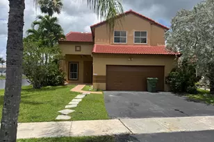 19199 NW 19th St, Pembroke Pines, FL 33029 - Photo 1
