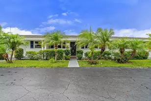 2017 SW Golf Ln, Boynton Beach, FL 33426 - Photo 20