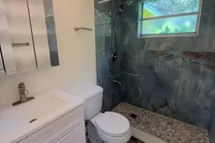 2122 NE 1st St, Boynton Beach, FL 33435 - Photo 8