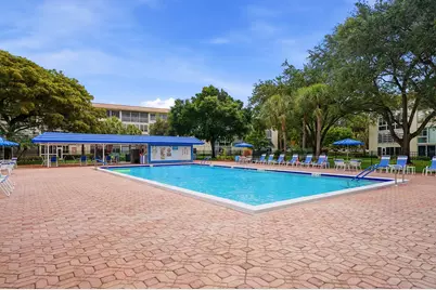 2302 Lucaya Lane #E1, Coconut Creek, FL 33066 - Photo 12