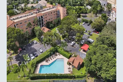 620 Tennis Club Drive #304, Fort Lauderdale, FL 33311 - Photo 2
