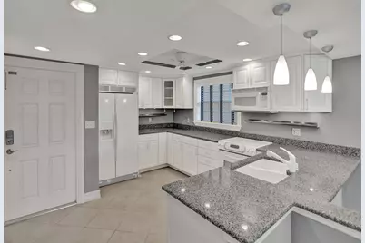 620 Tennis Club Drive #304, Fort Lauderdale, FL 33311 - Photo 6