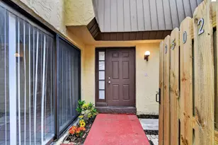 3502 Gardens E Dr, Palm Beach Gardens, FL 33410 - Photo 4