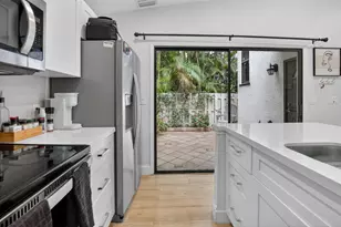 22270 Pineapple Walk Dr, Boca Raton, FL 33433 - Photo 8
