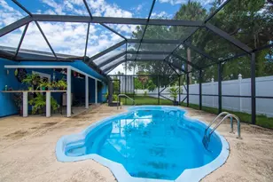 725 4th Ave SW, Vero Beach, FL 32962 - Photo 10