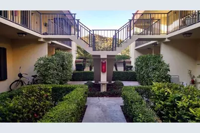 120 N M Street #L, Lake Worth Beach, FL 33460 - Photo 2