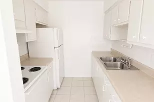 1401 NE 17th Ct, Fort Lauderdale, FL 33305 - Photo 2