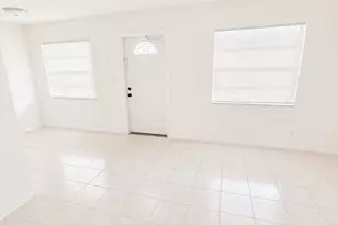 1401 NE 17th Ct, Fort Lauderdale, FL 33305 - Photo 2