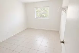 1401 NE 17th Ct, Fort Lauderdale, FL 33305 - Photo 4
