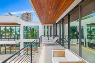 3462 NE 171 St, North Miami Beach, FL 33160 - Photo 6
