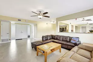 683 SE Harborview Dr, Port Saint Lucie, FL 34983 - Photo 8