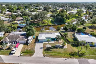 683 SE Harborview Dr, Port Saint Lucie, FL 34983 - Photo 42