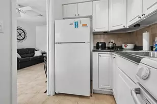 2701 NE 1st St, Pompano Beach, FL 33062 - Photo 6