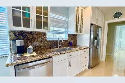 7735 Pine Island Way, West Palm Beach, FL 33411 - Photo 6