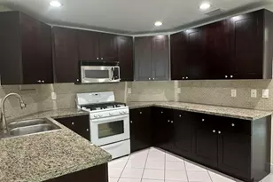 13389 NW 7th St, Plantation, FL 33325 - Photo 2