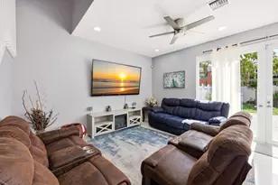 1327 Isleworth Ct, Royal Palm Beach, FL 33411 - Photo 8