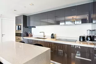 1451 Brickell Ave, Miami, FL 33131 - Photo 14