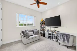 825 SW 12th St, Fort Lauderdale, FL 33315 - Photo 24