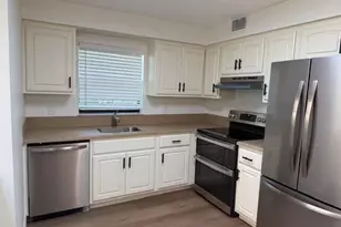 1622 Cypress Pointe Dr, Coral Springs, FL 33071 - Photo 4