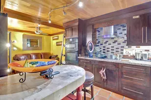 20606 NE 7th Ct, Miami, FL 33179 - Photo 14