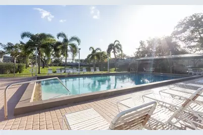 5200 Lake Loop Road, Cooper City, FL 33330 - Photo 32