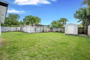 3468 NE 17th Ave, Oakland Park, FL 33334 - Photo 12