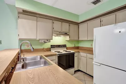 2027 Winners Circle, North Lauderdale, FL 33068 - Photo 6
