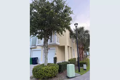 7490 NW 115th Court, Doral, FL 33178 - Photo 2