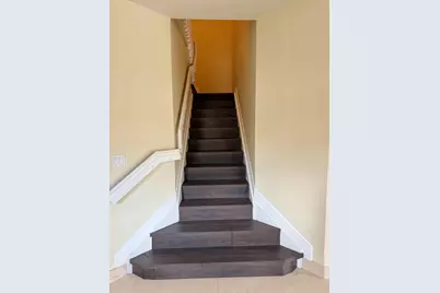 7490 NW 115th Court, Doral, FL 33178 - Photo 8