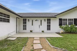 785 Cindy Dr, Wellington, FL 33414 - Photo 6