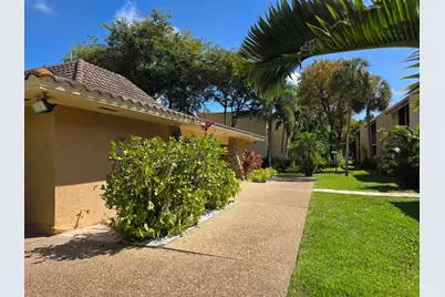 959 SE 2nd Avenue #101, Deerfield Beach, FL 33441 - Photo 22