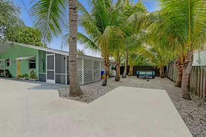 1947 Holman Drive, North Palm Beach, FL 33408 - Photo 8