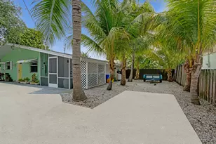 1947 Holman Dr, North Palm Beach, FL 33408 - Photo 8