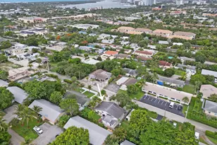 1947 Holman Dr, North Palm Beach, FL 33408 - Photo 2