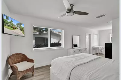 1528 NE 28th Drive, Wilton Manors, FL 33334 - Photo 20
