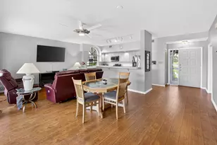 8073 Aberdeen Dr, Boynton Beach, FL 33472 - Photo 14