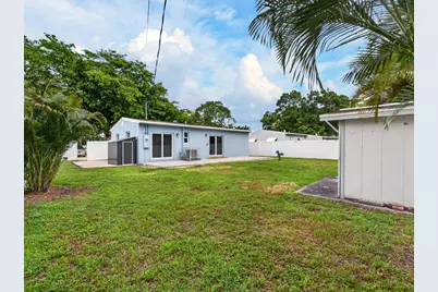 128 SW 22nd Terrace, Fort Lauderdale, FL 33312 - Photo 2