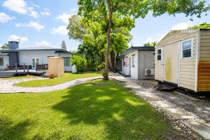 249 SW 14th St, Dania Beach, FL 33004 - Photo 6