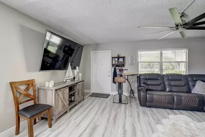 151 Saxony D, Delray Beach, FL 33446 - Photo 6