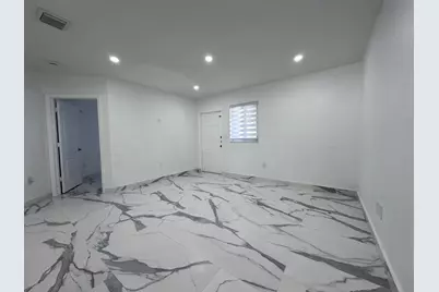 300 E 4th Street #103, Hialeah, FL 33010 - Photo 6