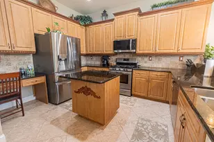 205 NW Magnolia Lakes Blvd, Port Saint Lucie, FL 34986 - Photo 12